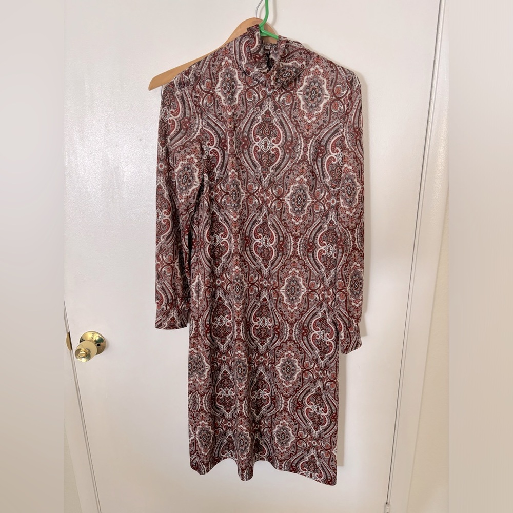 Vintage style stretchy Long sleeve turtle neck dress paisley pattern